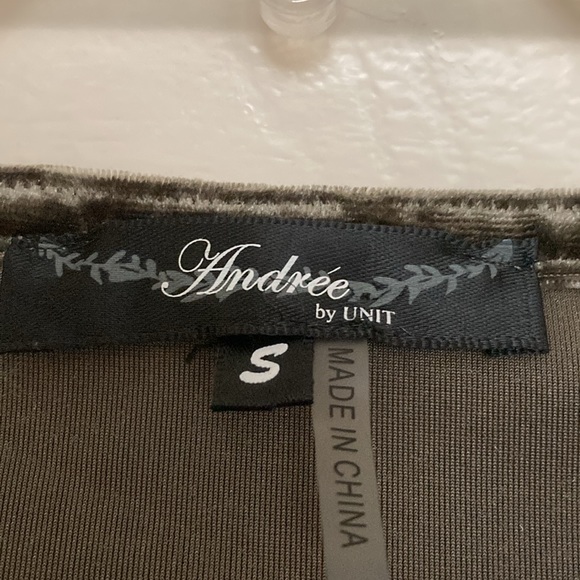 Andree by Unit boho velour top with beautiful embroidery trim, size S - Picture 4 of 7